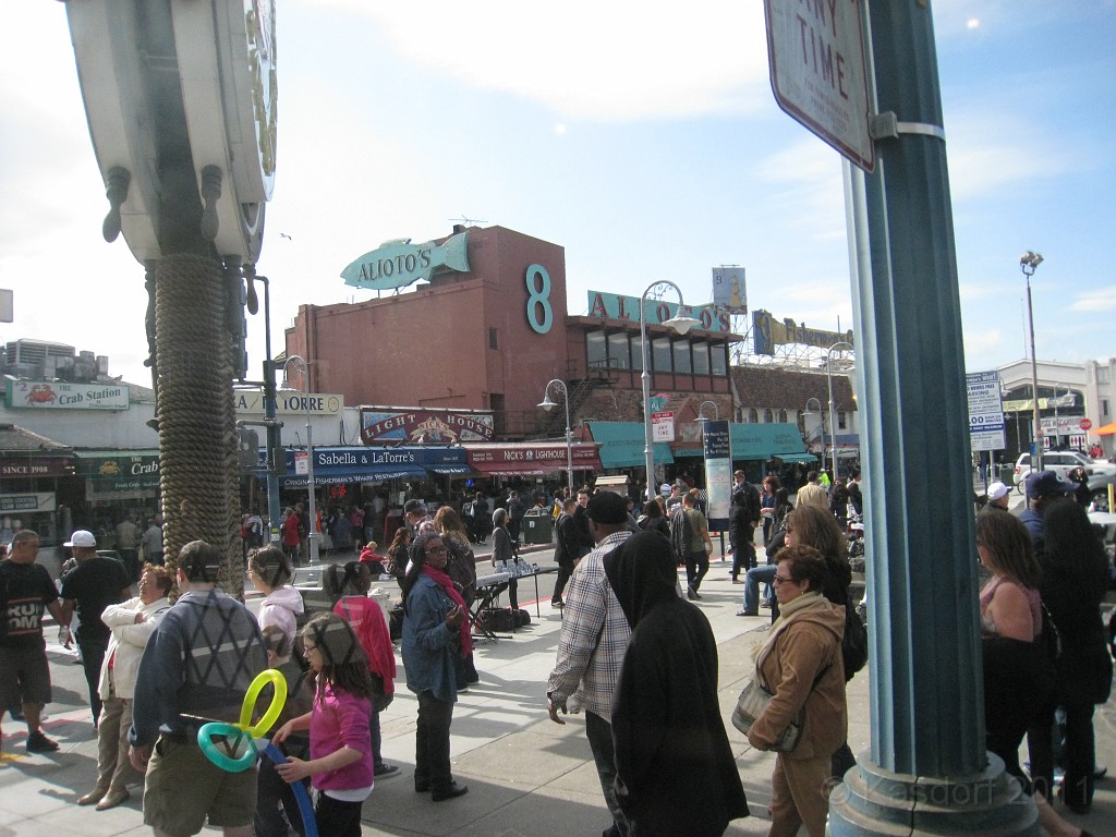 2011 Bay 2 Breakers Saturday 0960.JPG - I was able to participate in the 2011, 100th anniversary of the San Francisco Bay to Breakers 12K race. A great weekend for sight seeing and racing.